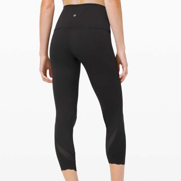 LULULEMON | Wunder Under High-Rise Crop Scallop Full-On Luxtreme Black | Size 16 - Picture 3 of 10